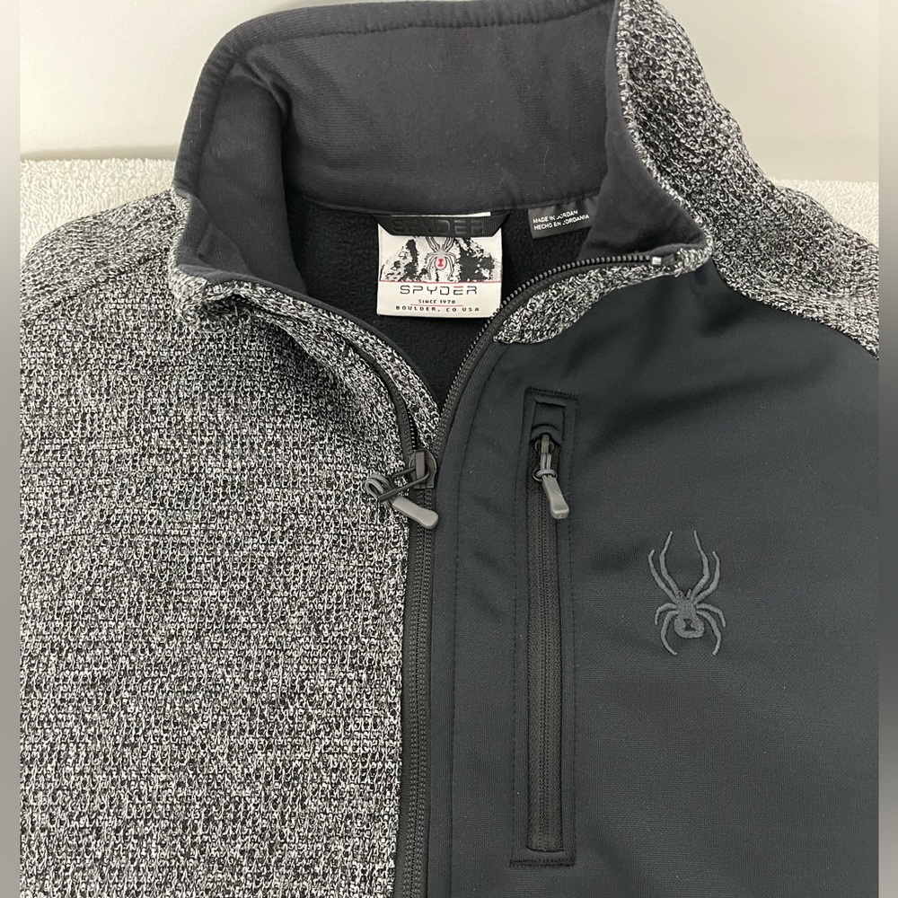 Spyder Quarter Zip Sweater Size Large Excellent Used Condition, Grey a…
